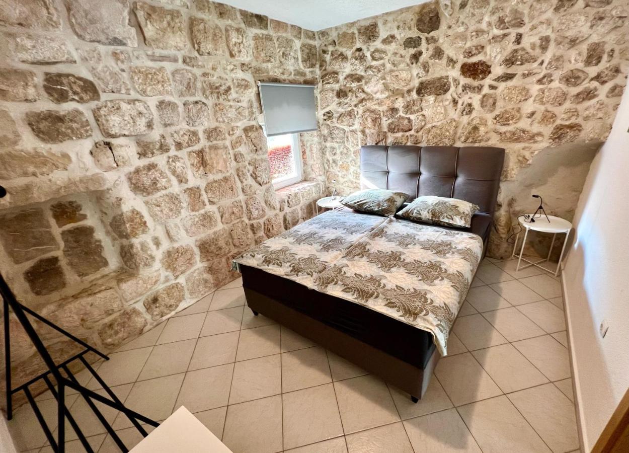 Apartments Toni - Слано Екстериор снимка